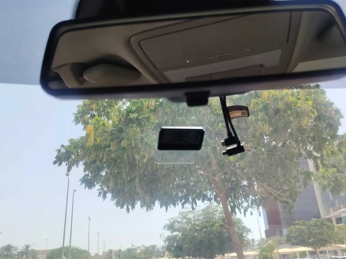 Car image 24