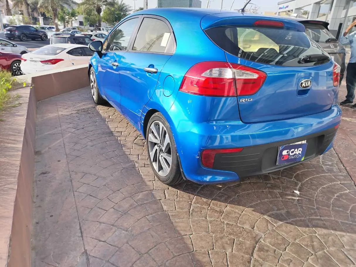 Car image 7
