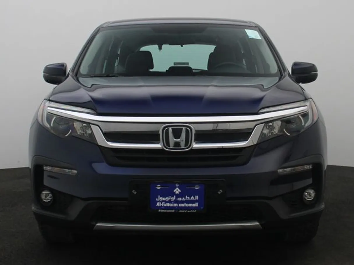 Car image 11
