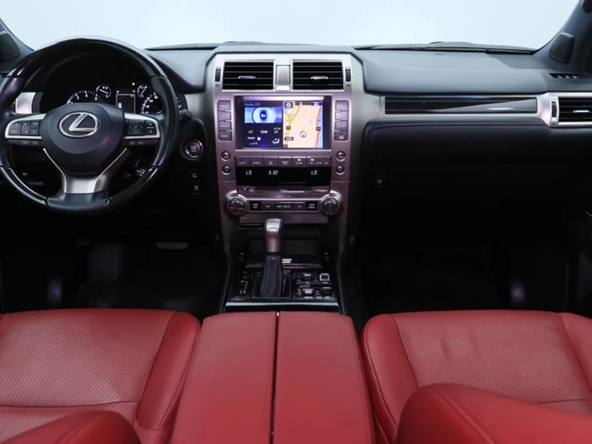 Car image 14