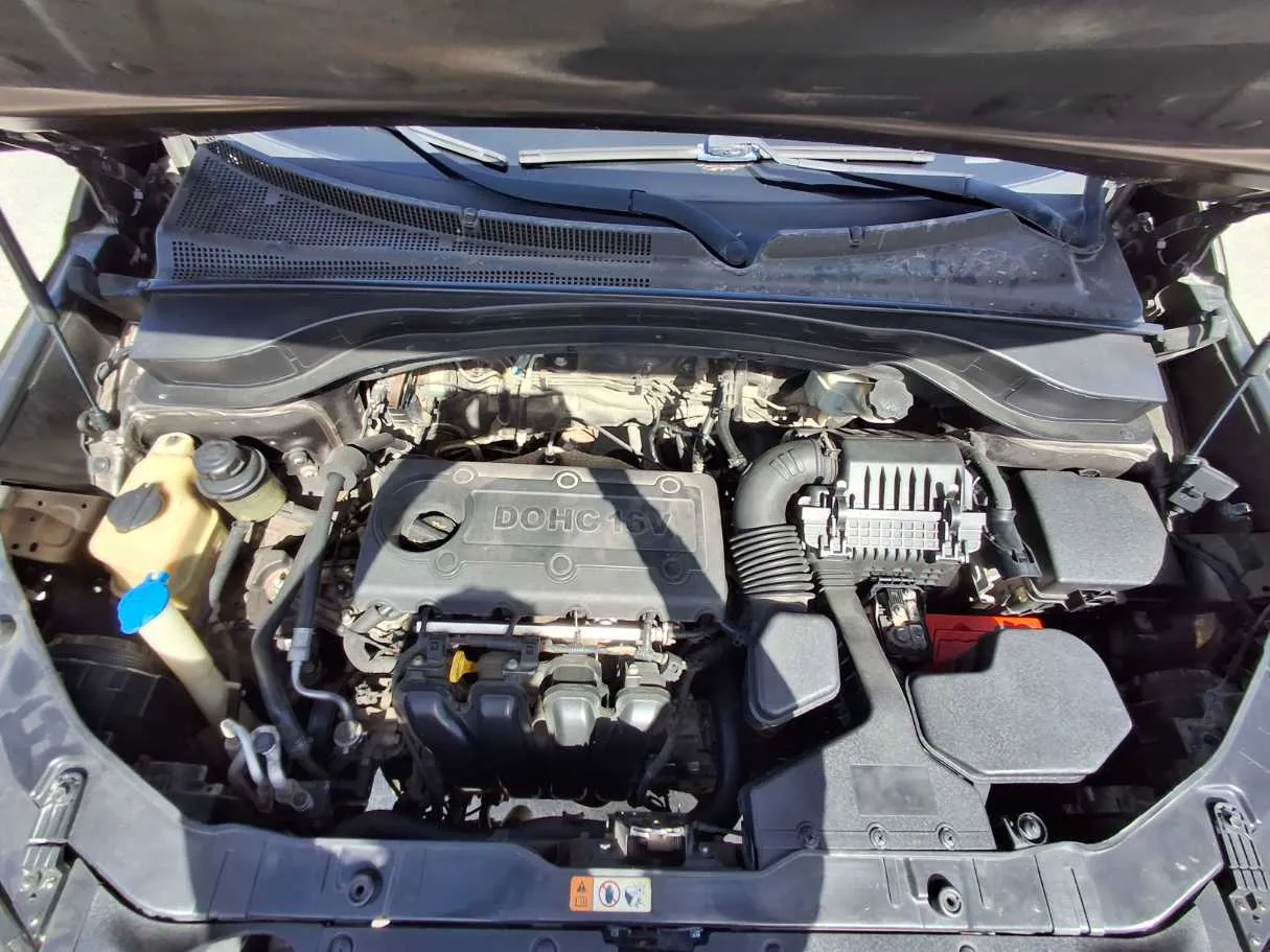 Car image 20