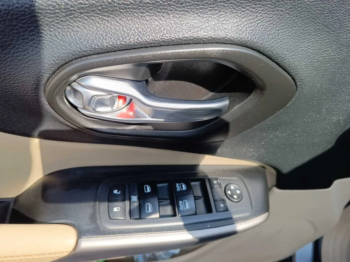 Car image 31