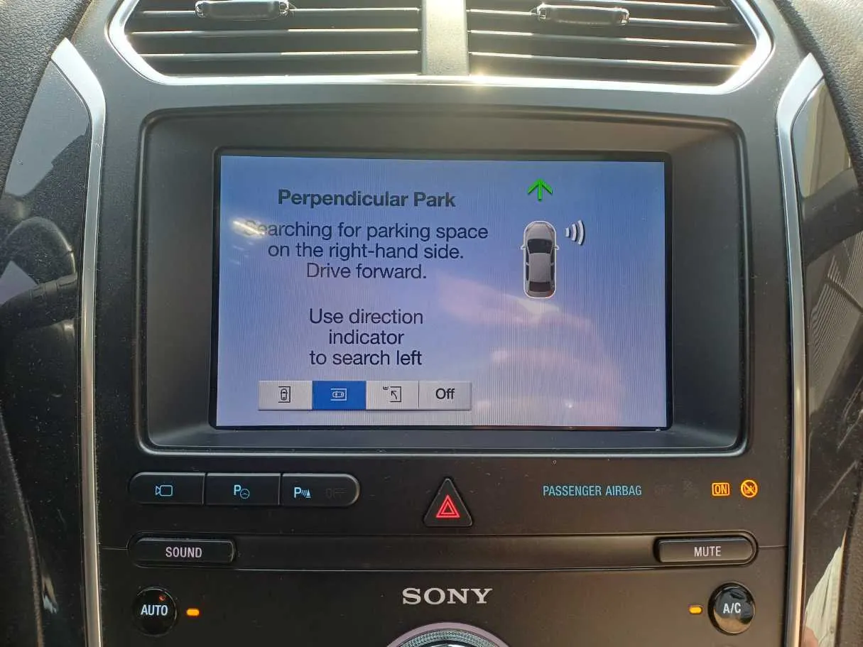 Car image 23