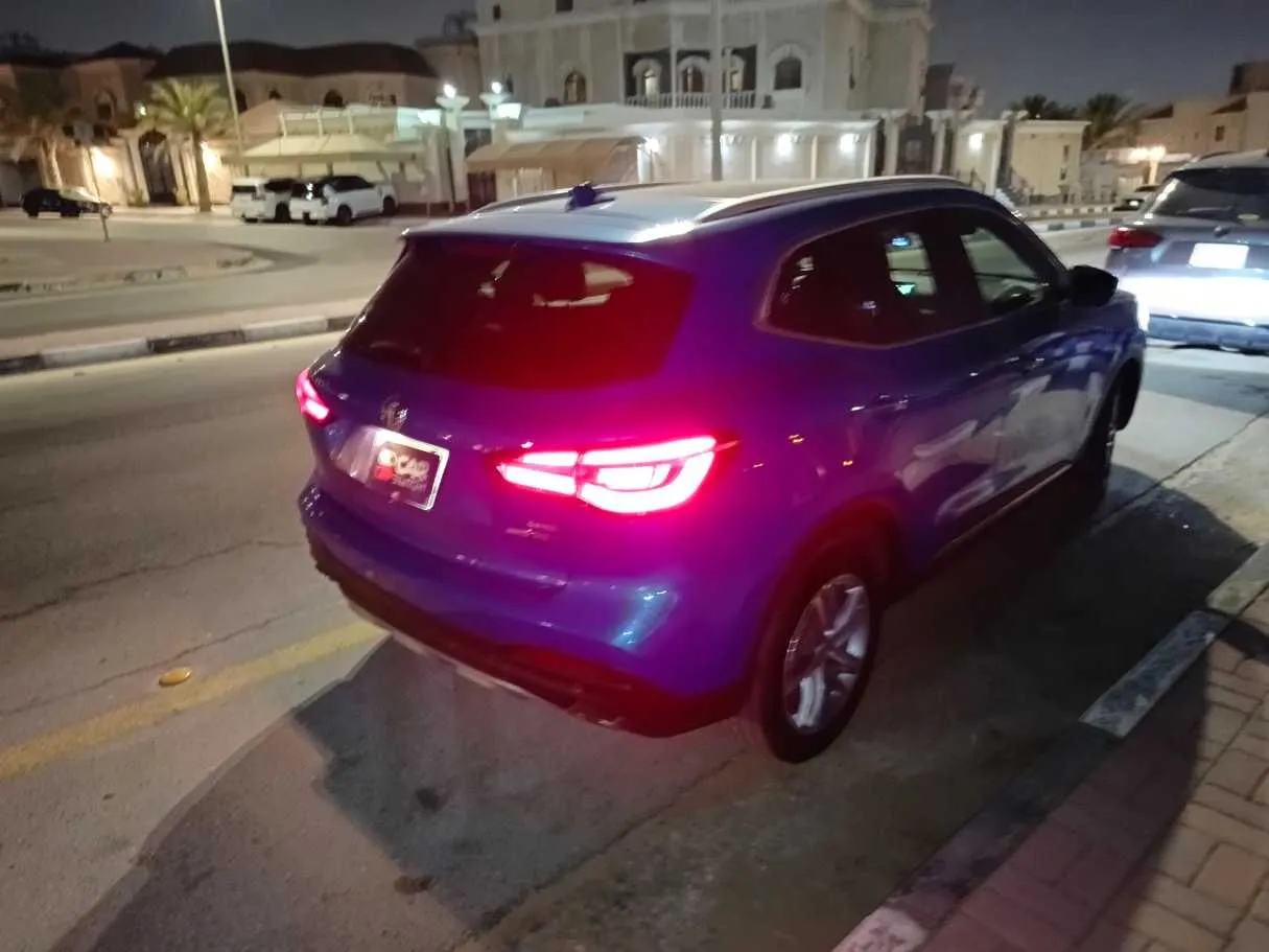 Car image 13