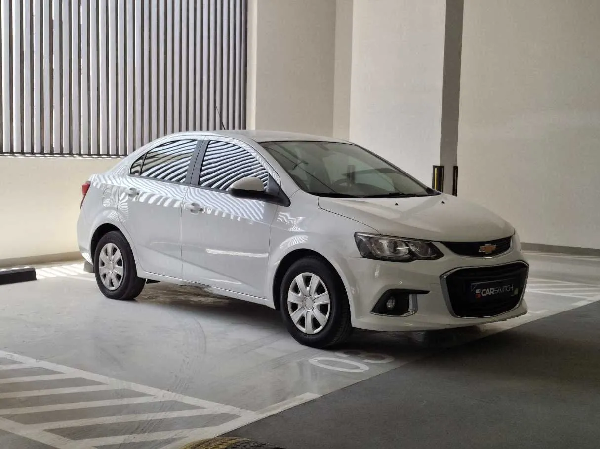 Car image 3