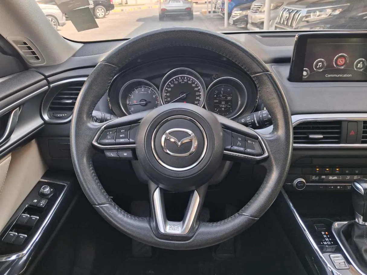 Car image 17