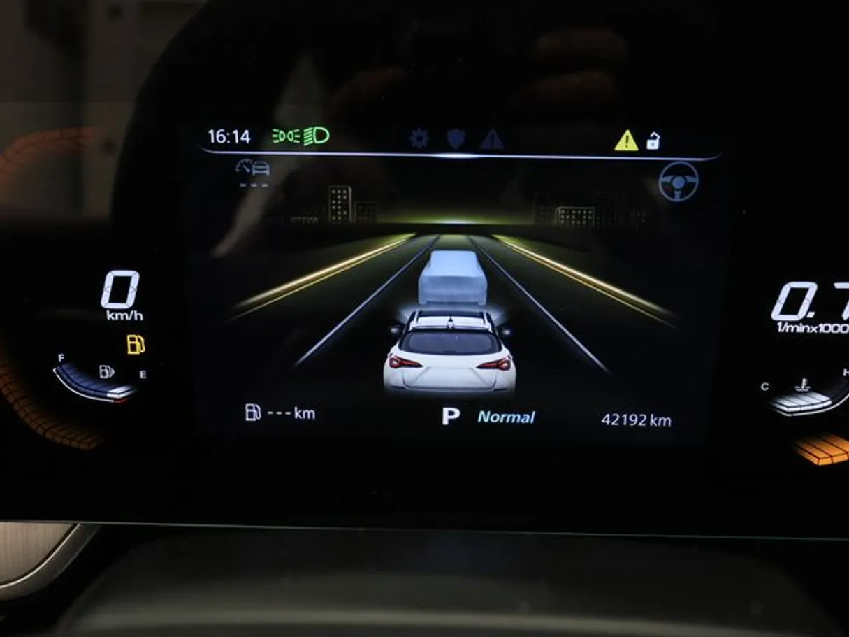 Car image 6