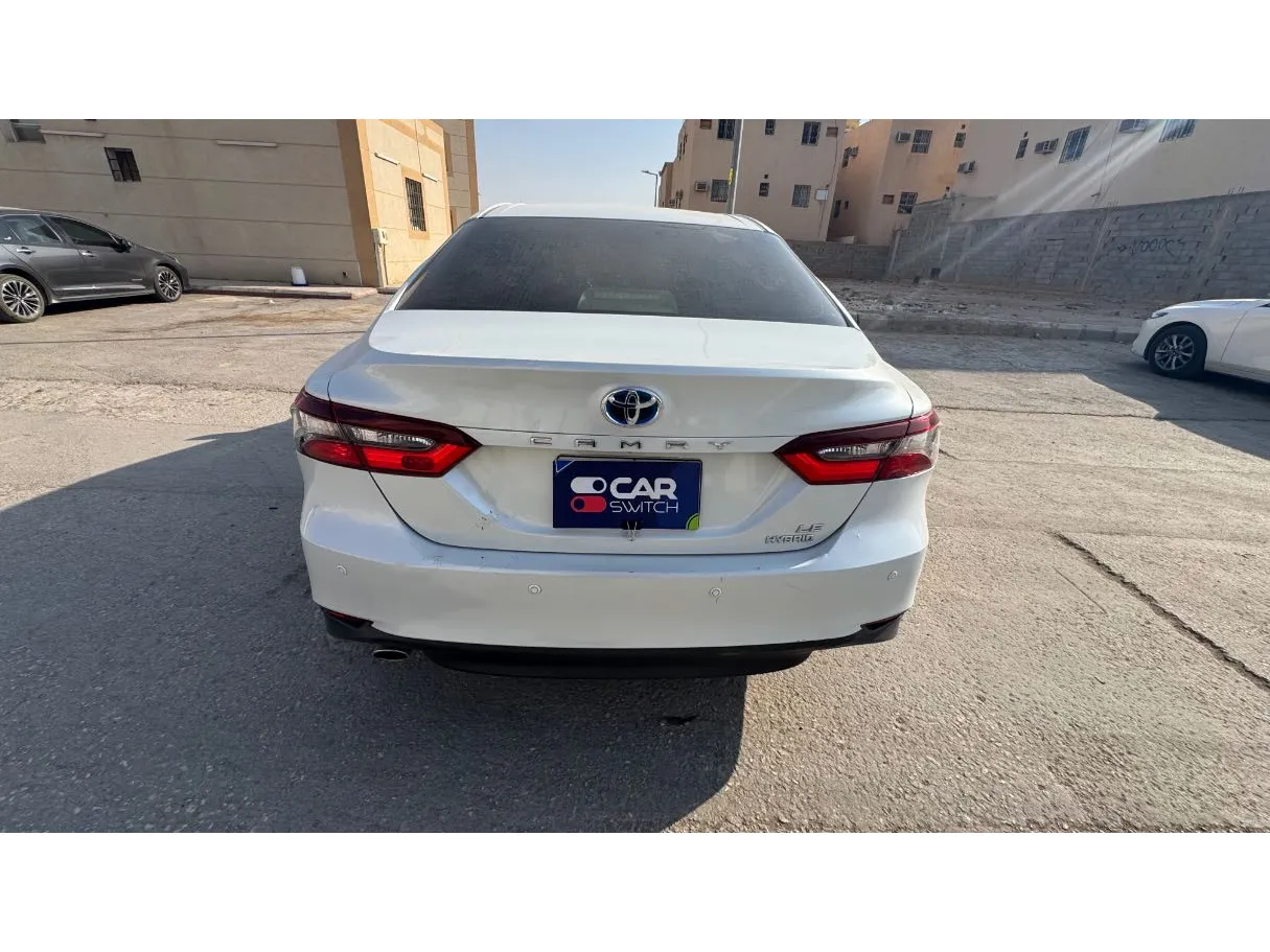 Car image 5