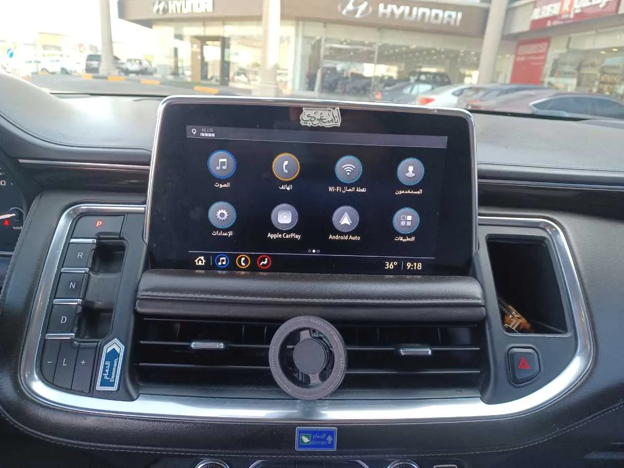Car image 14