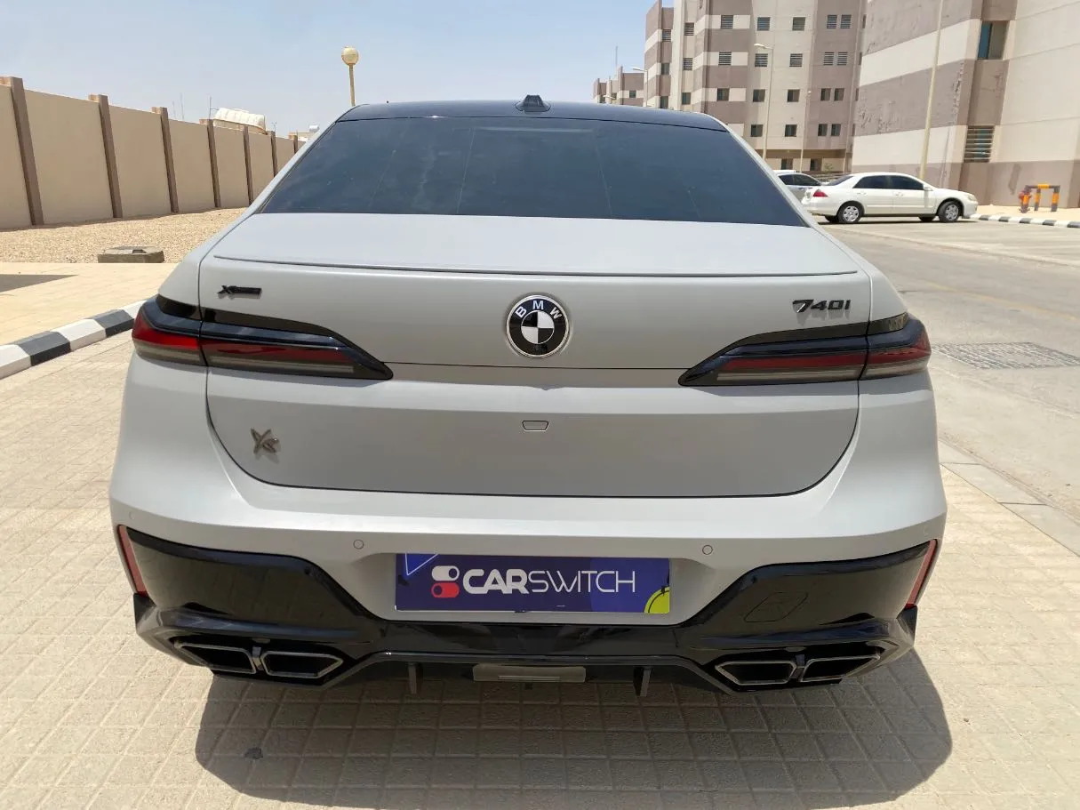 Car image 6