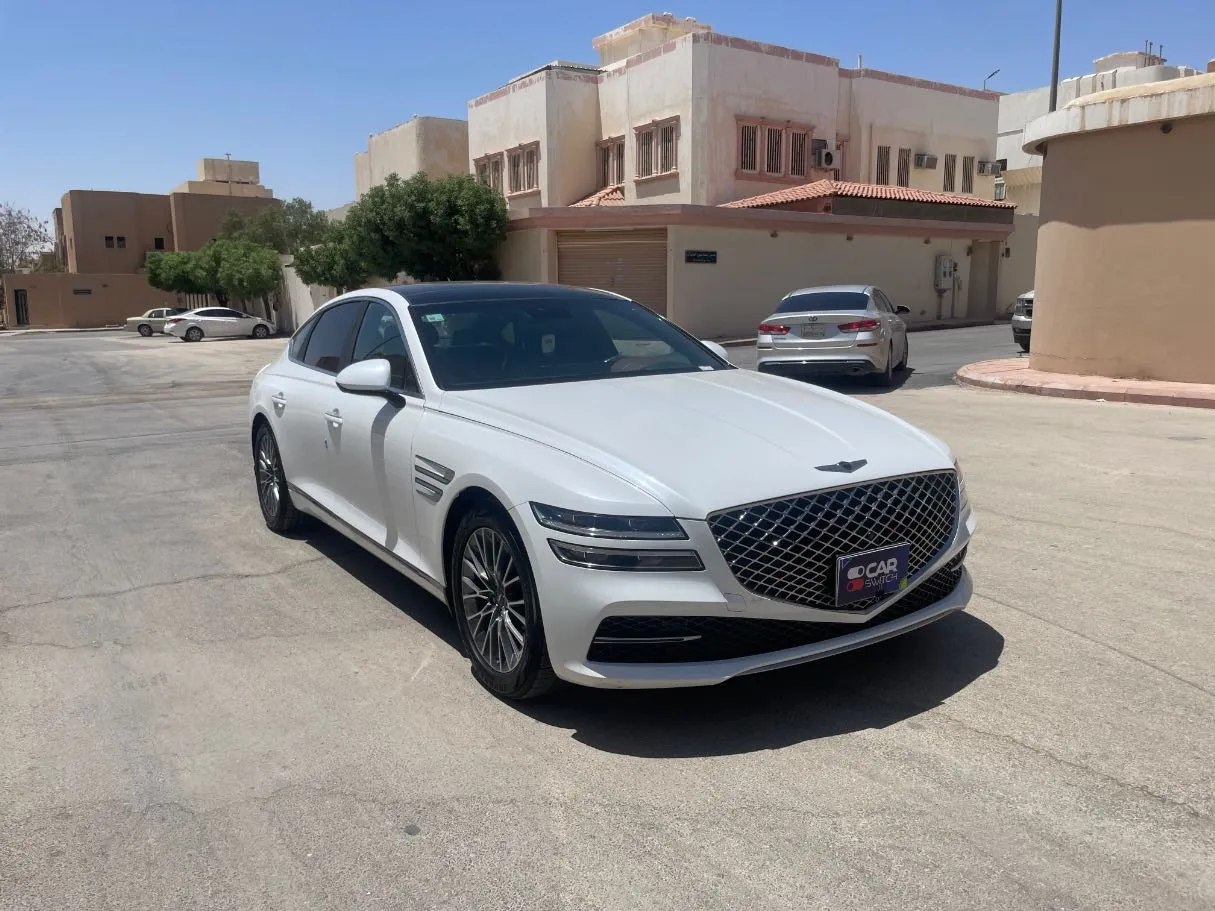 Car image 3