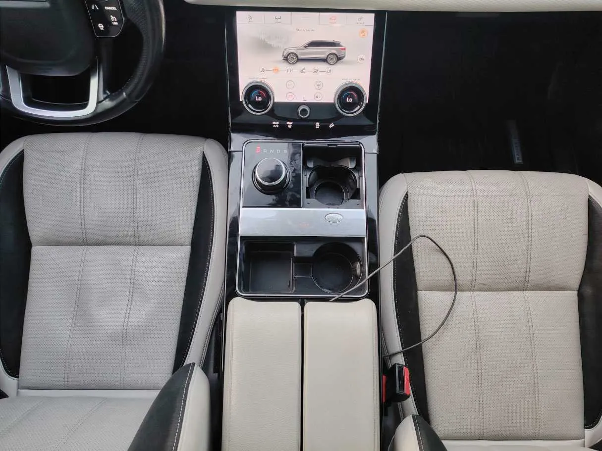 Car image 20