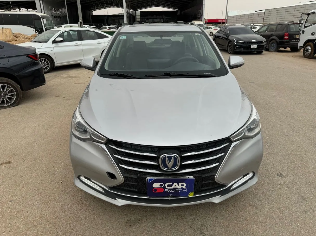 Car image 2