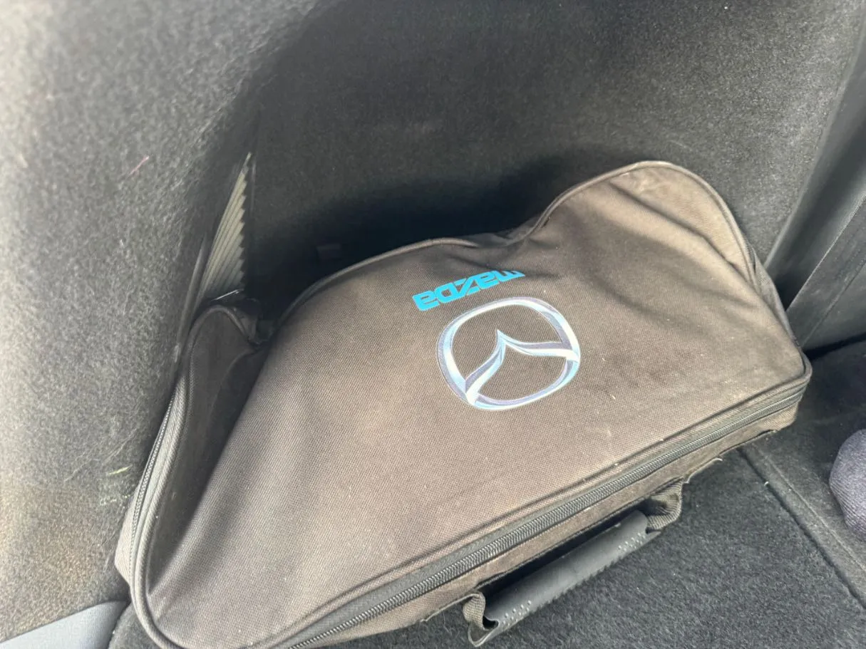 Car image 21