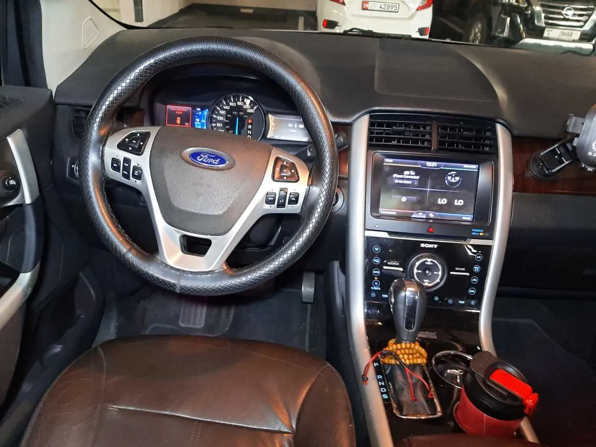 Car image 16