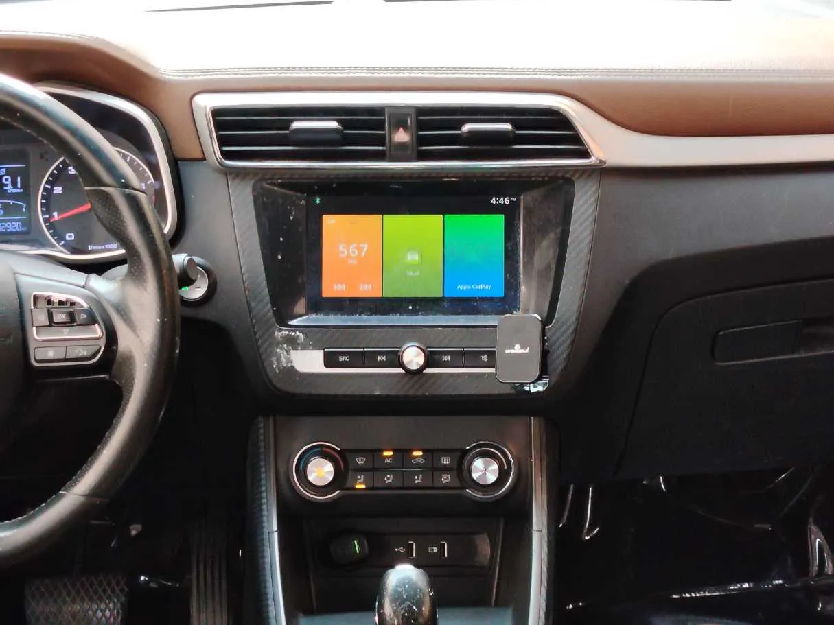 Car image 19
