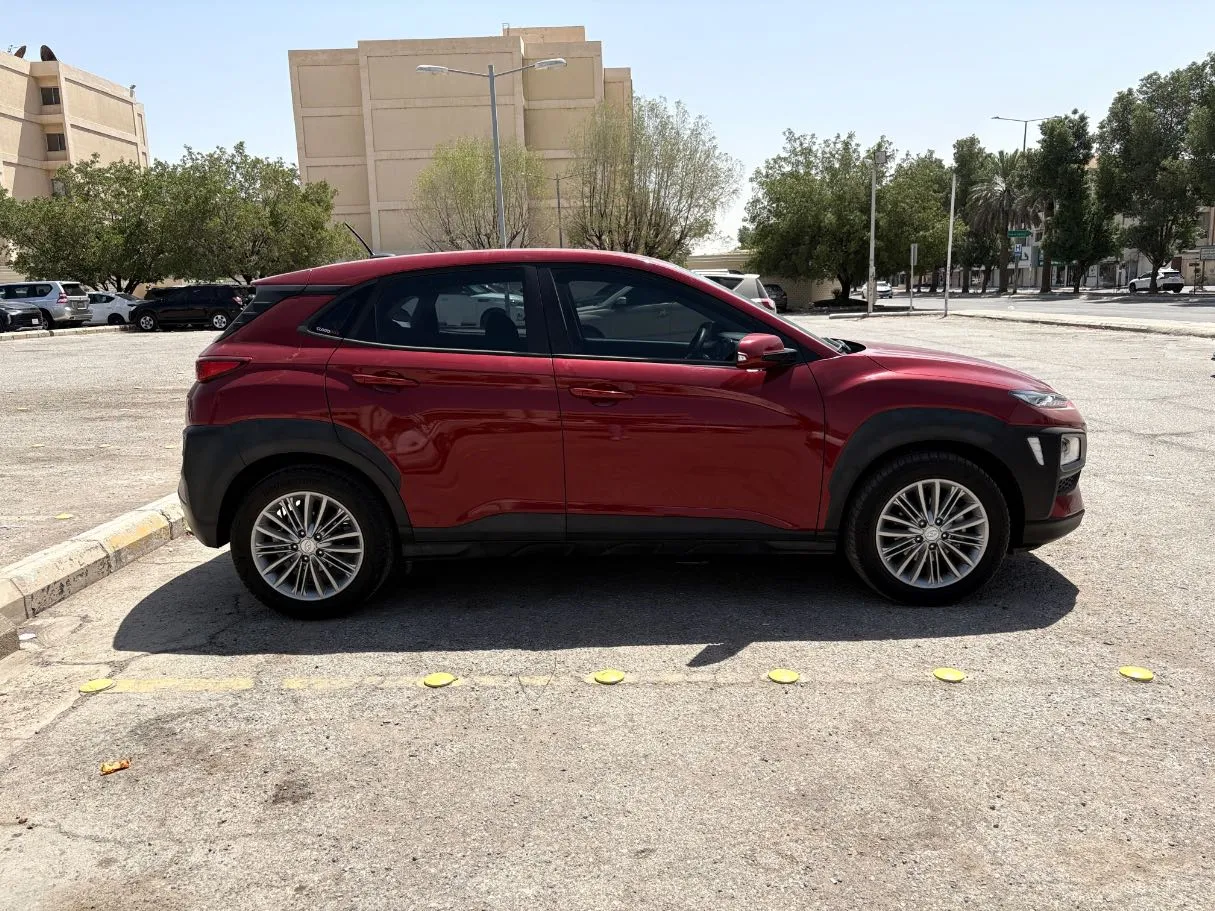 Car image 4