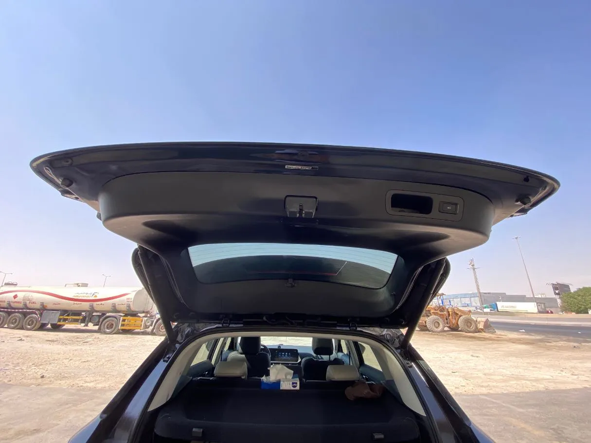 Car image 20