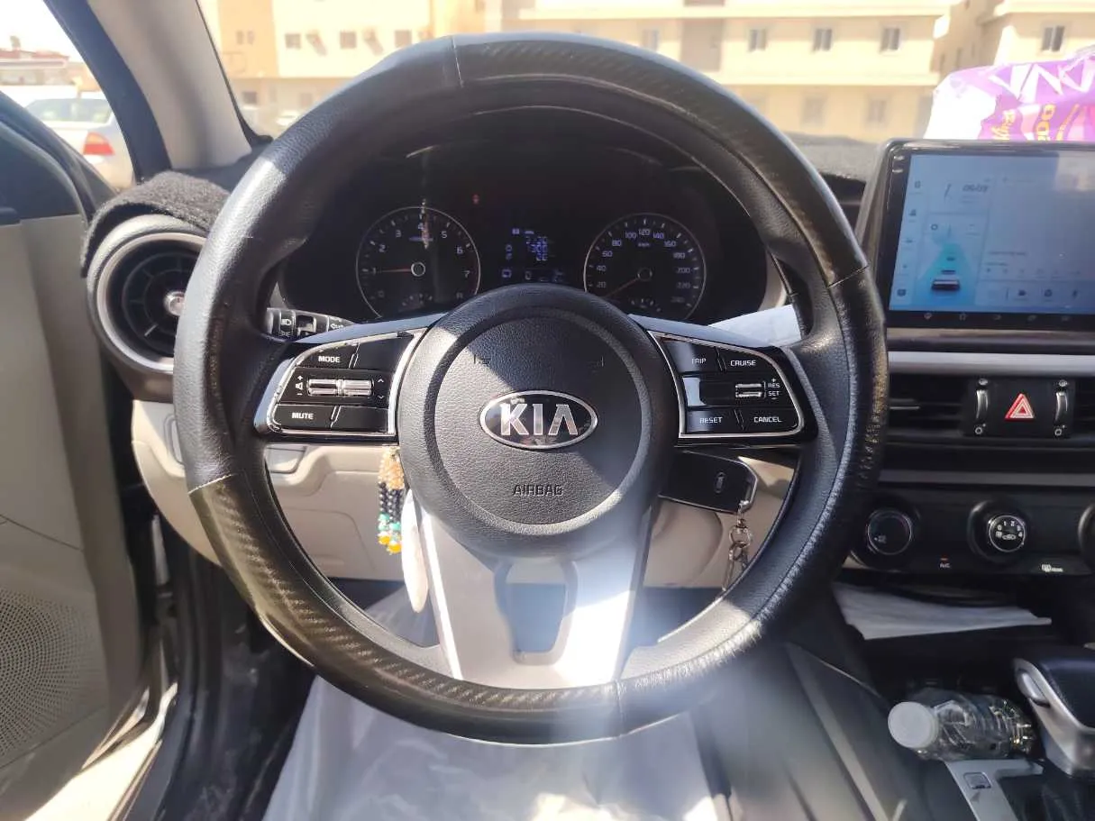 Car image 23
