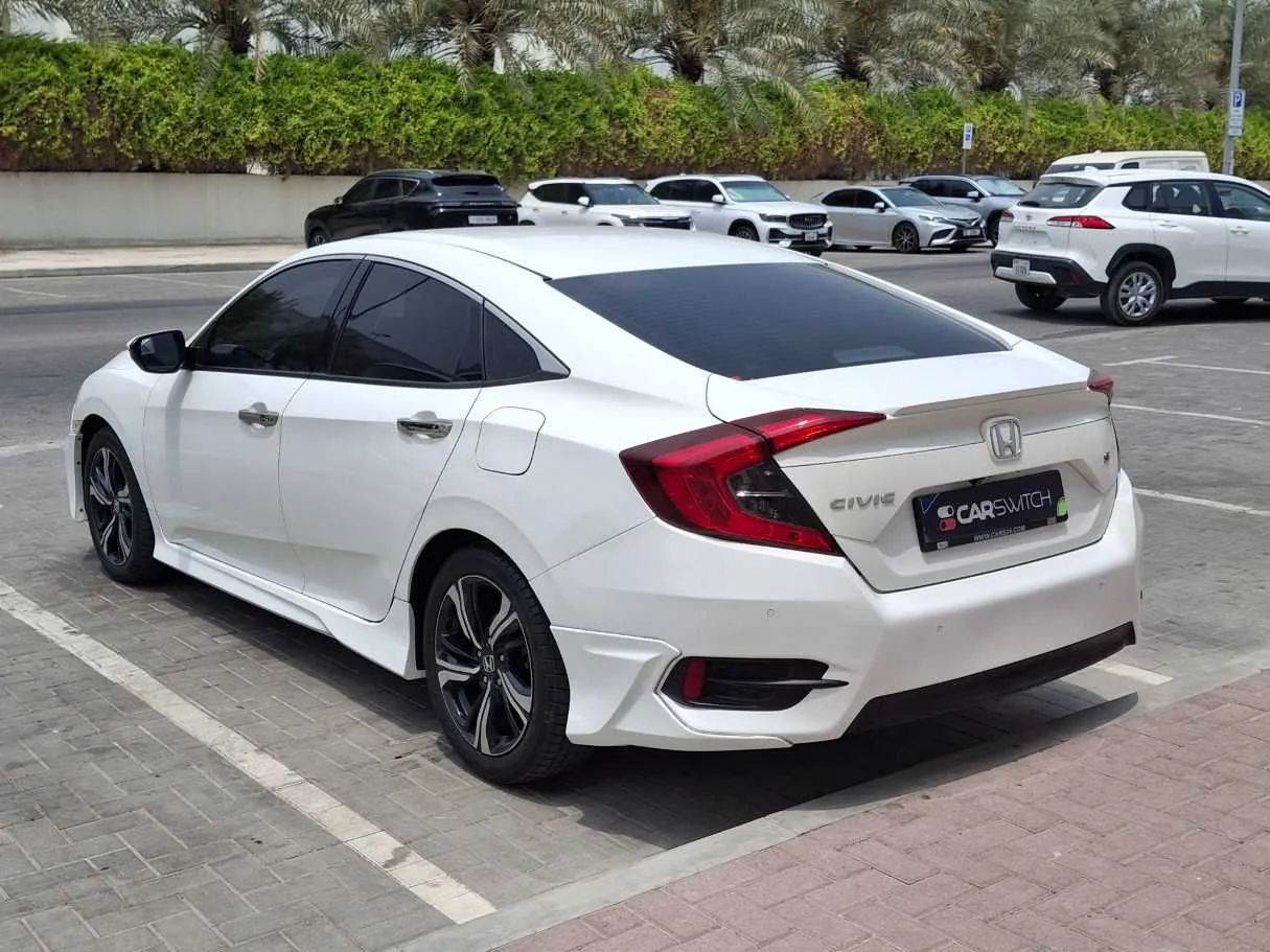 Car image 5
