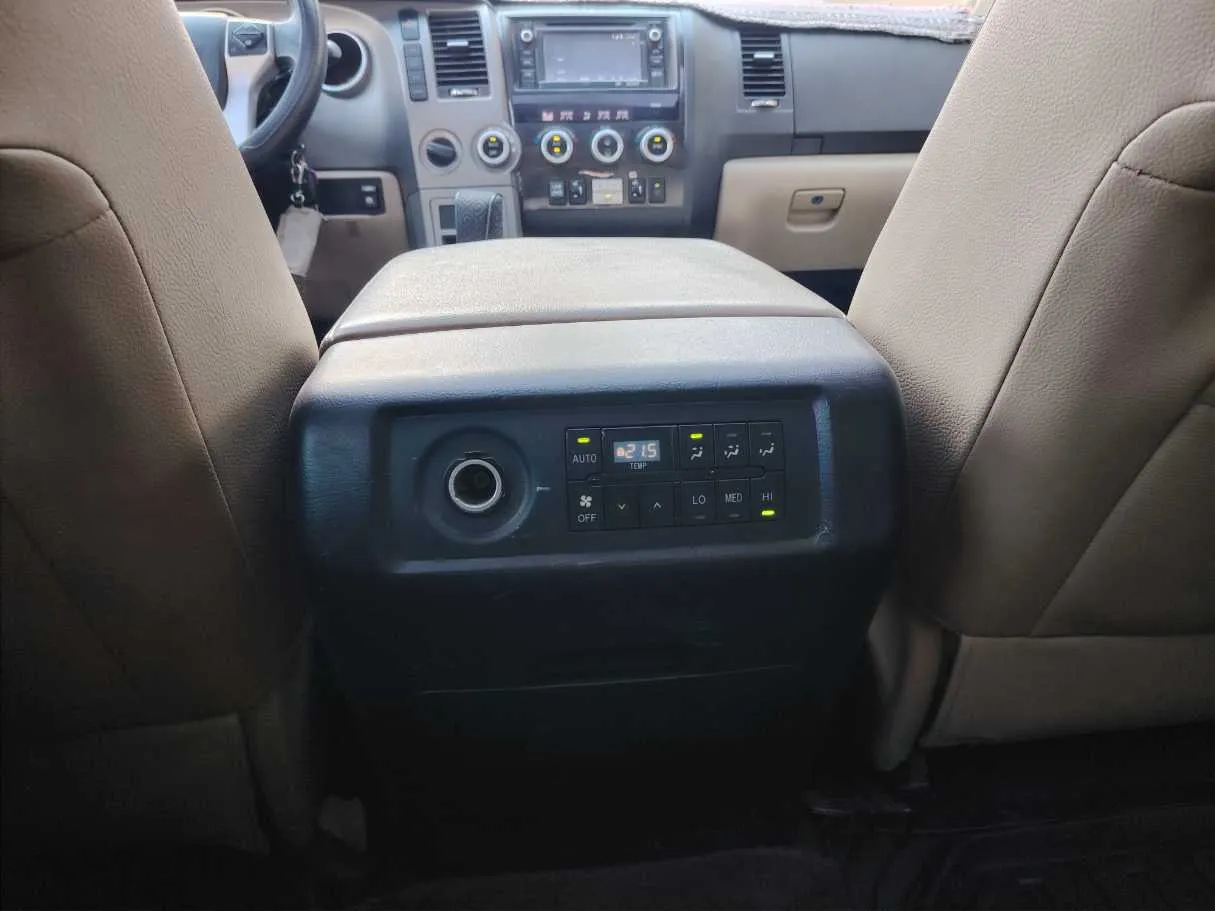 Car image 31
