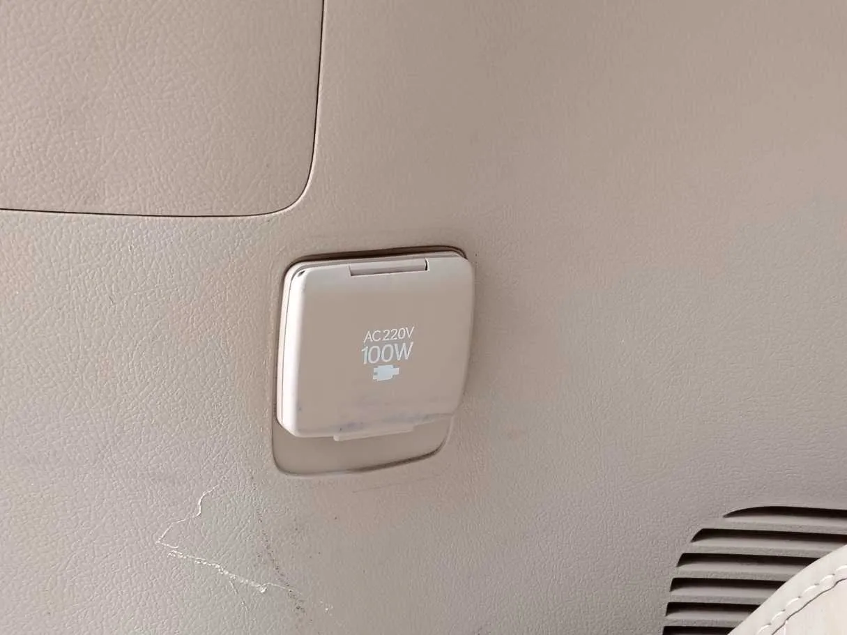 Car image 37