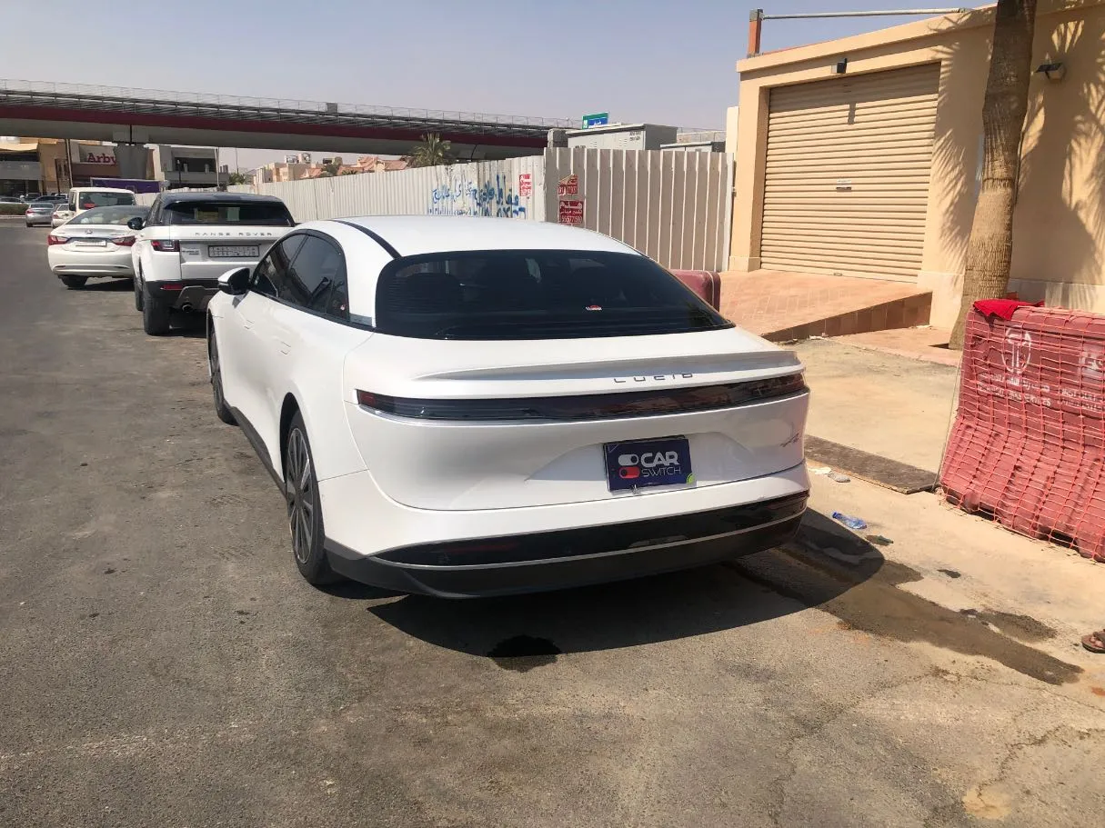 Car image 7