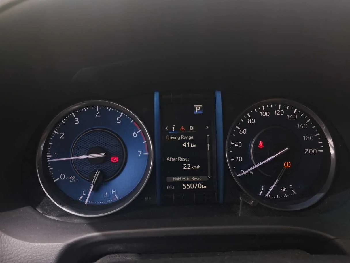 Car image 17