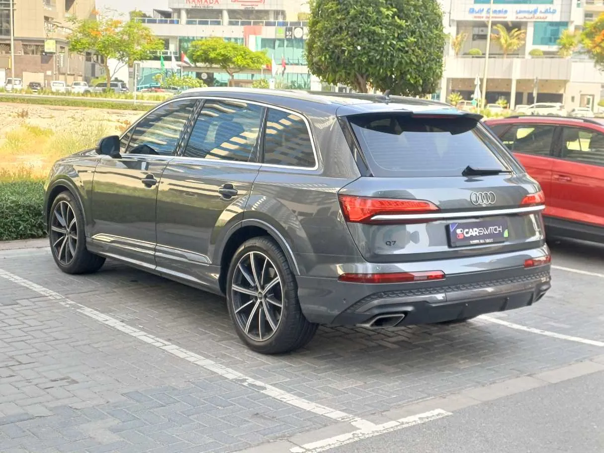 Car image 7