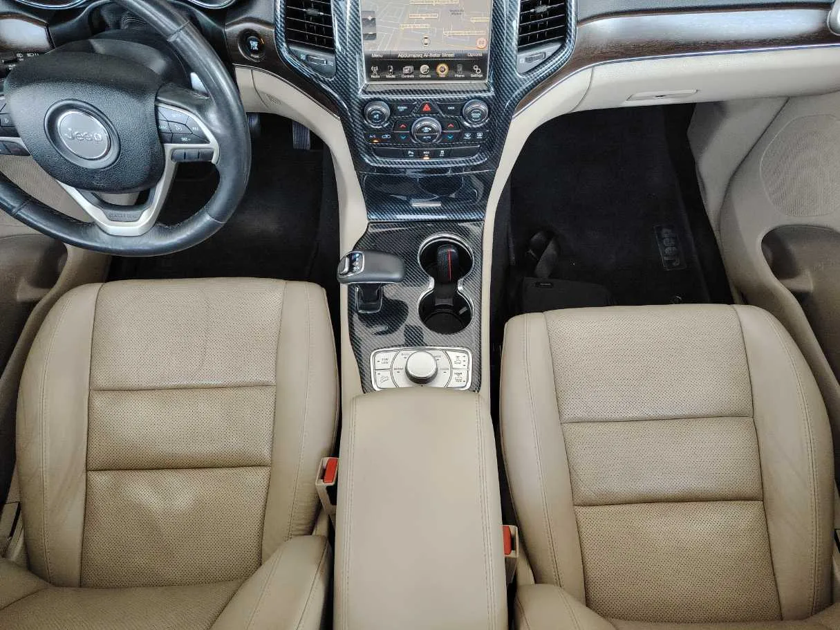 Car image 21