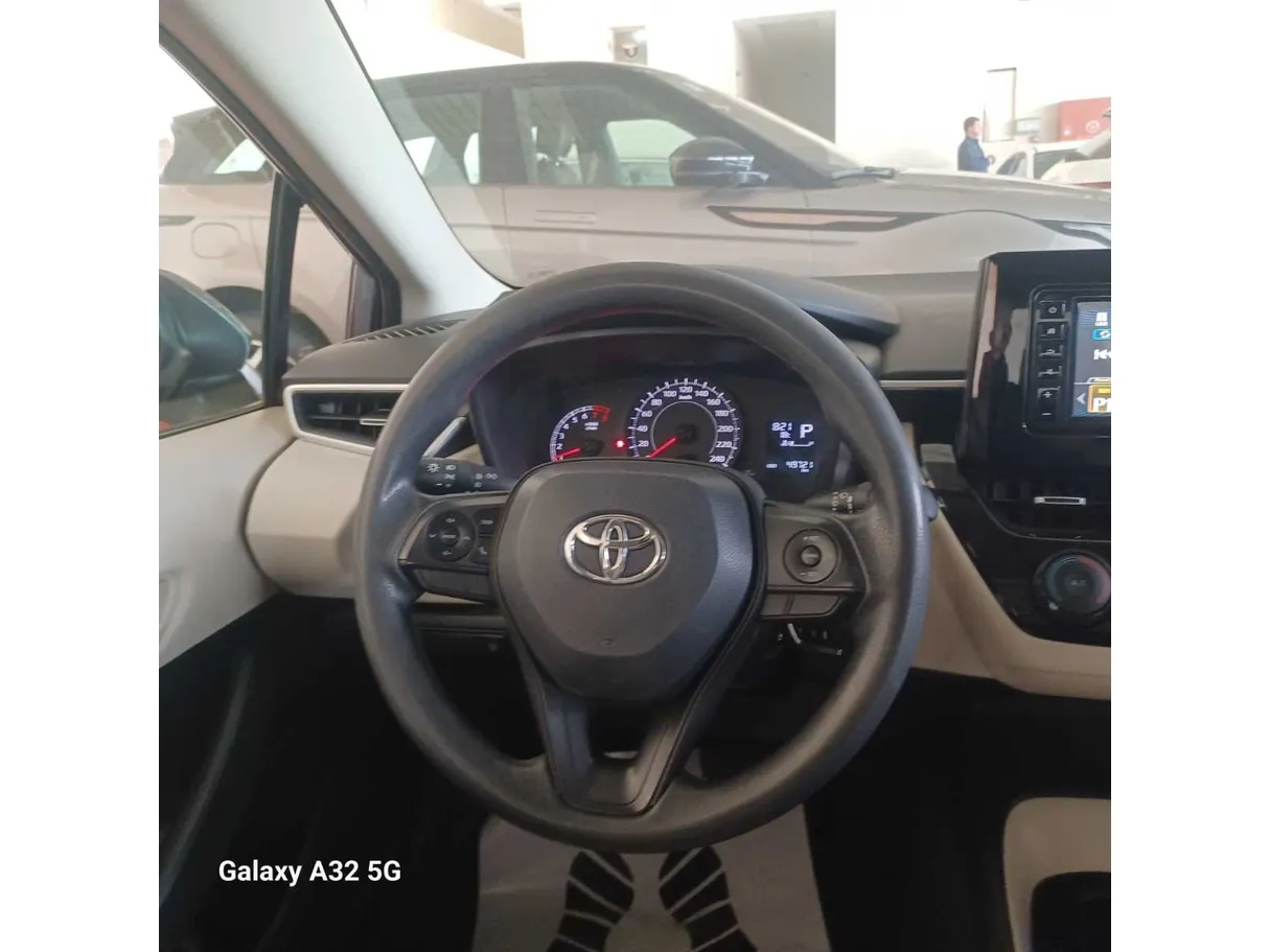 Car image 16