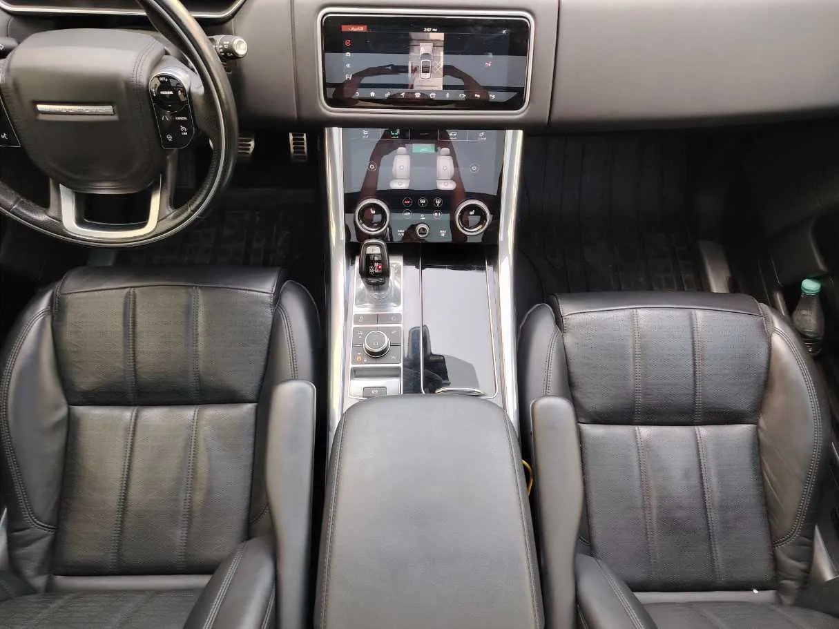 Car image 20