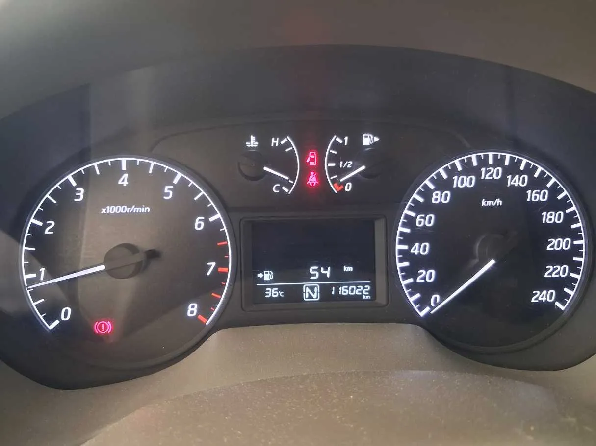 Car image 18