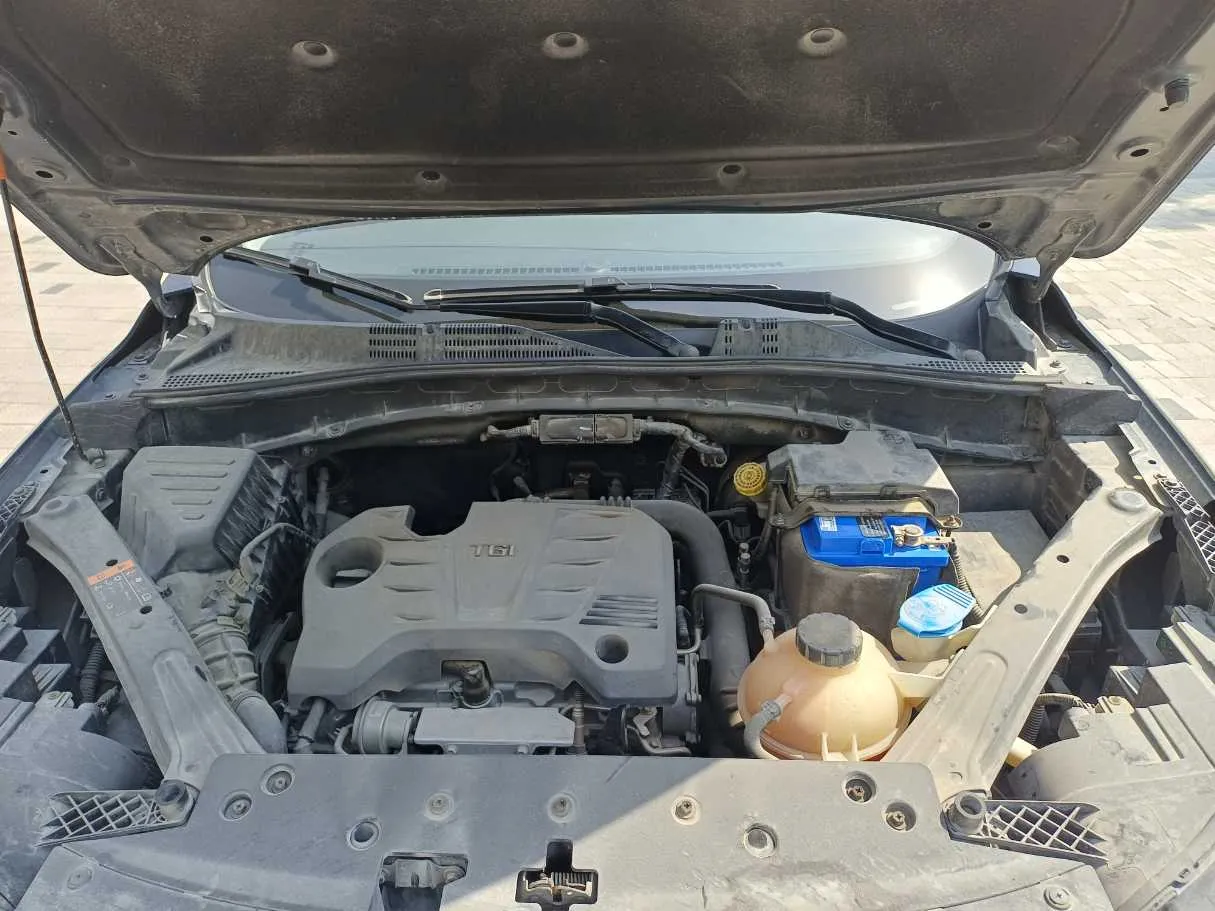 Car image 23