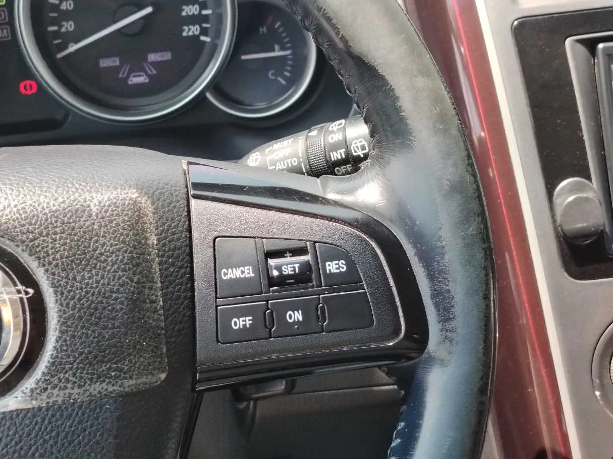Car image 26