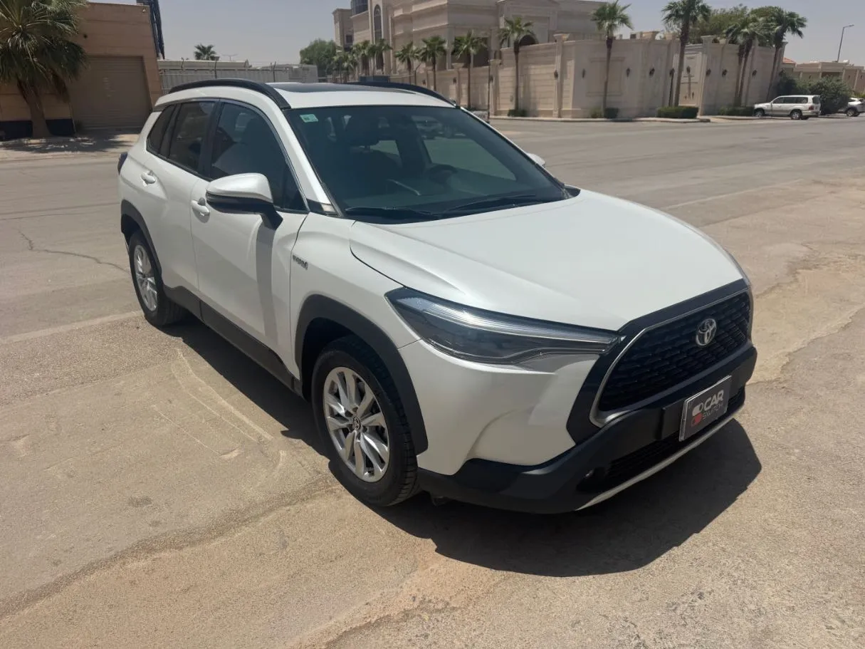 Car image 3
