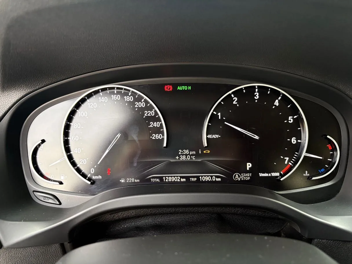 Car image 23