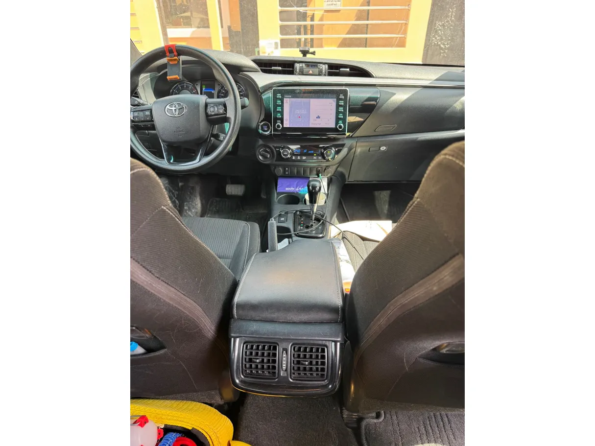 Car image 16