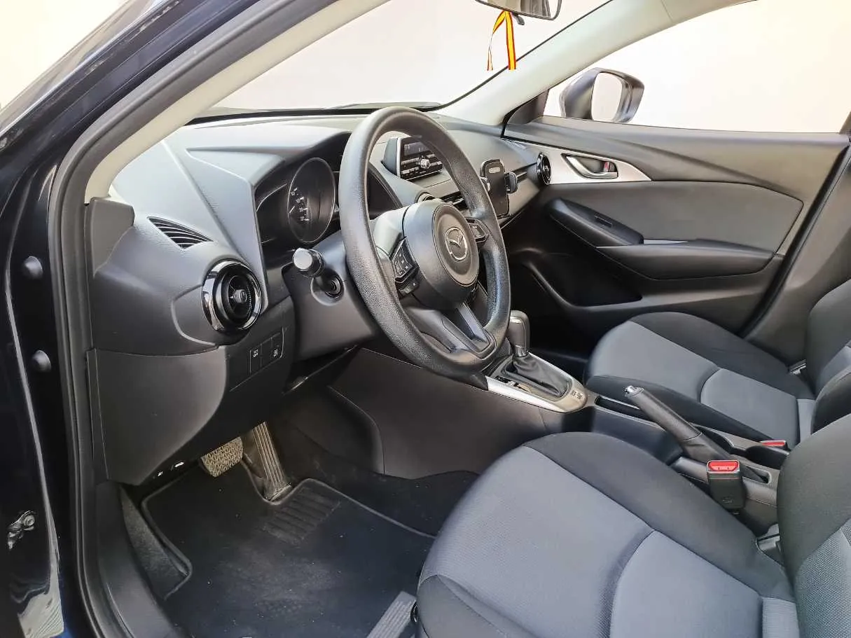 Car image 11