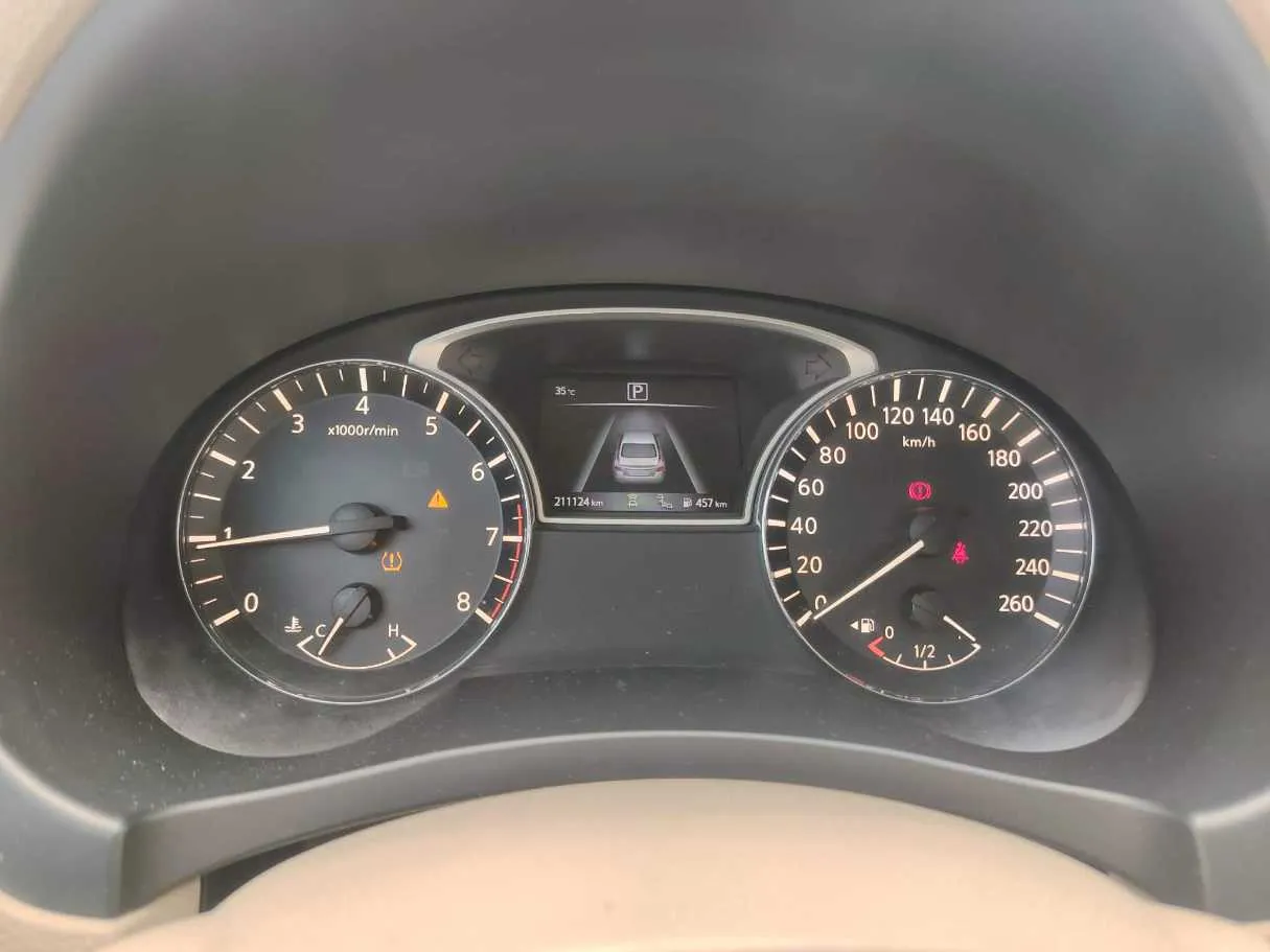 Car image 31
