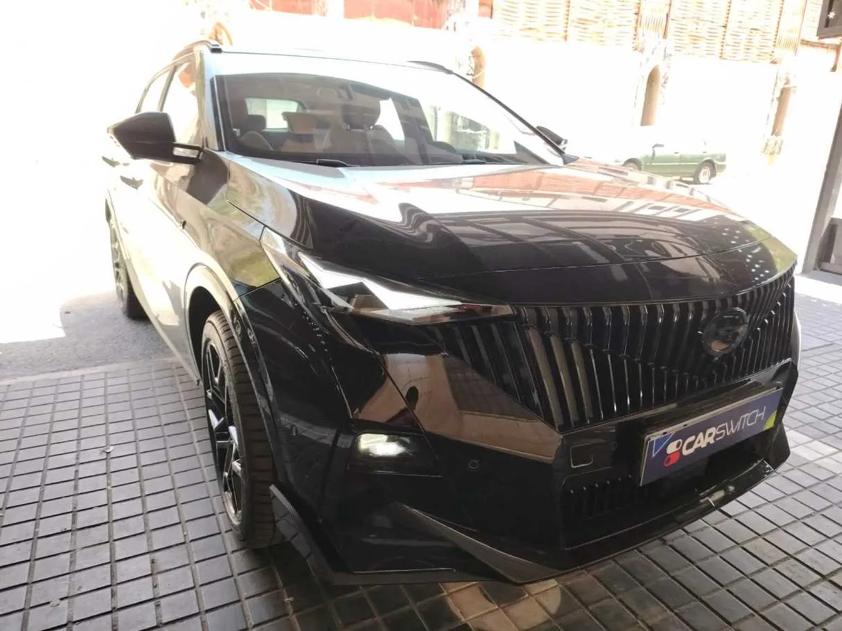 Car image 3