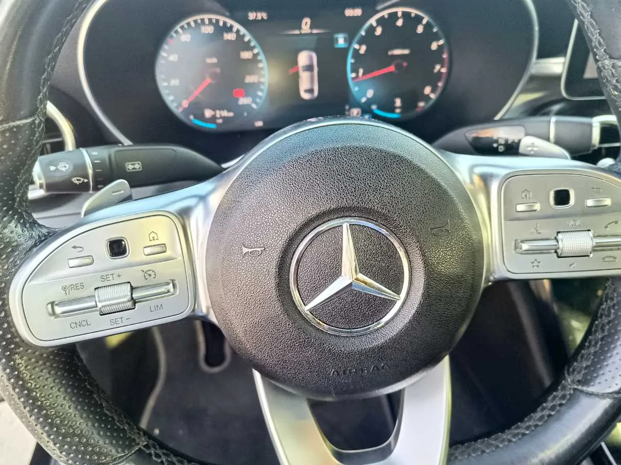 Car image 29