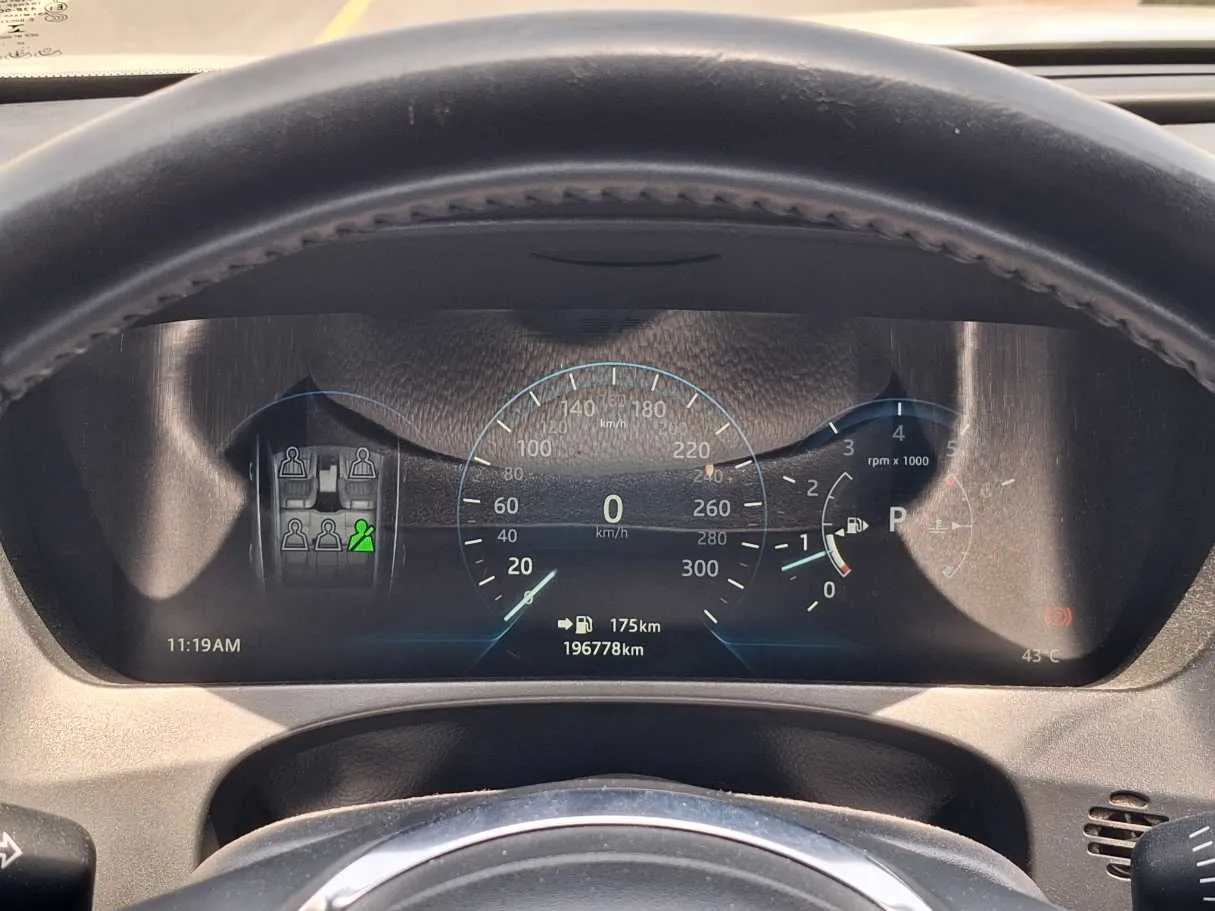 Car image 20