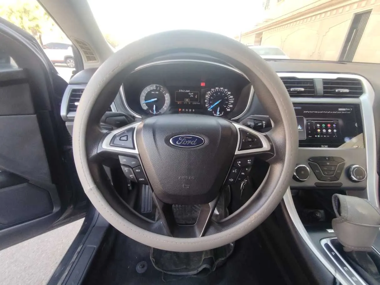 Car image 23