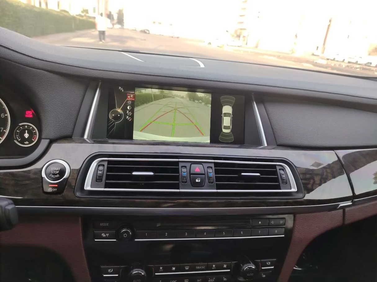 Car image 24
