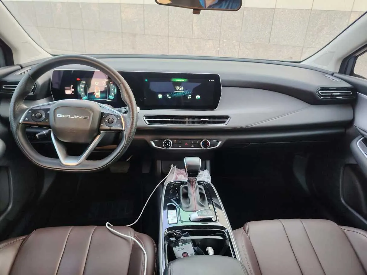 Car image 20
