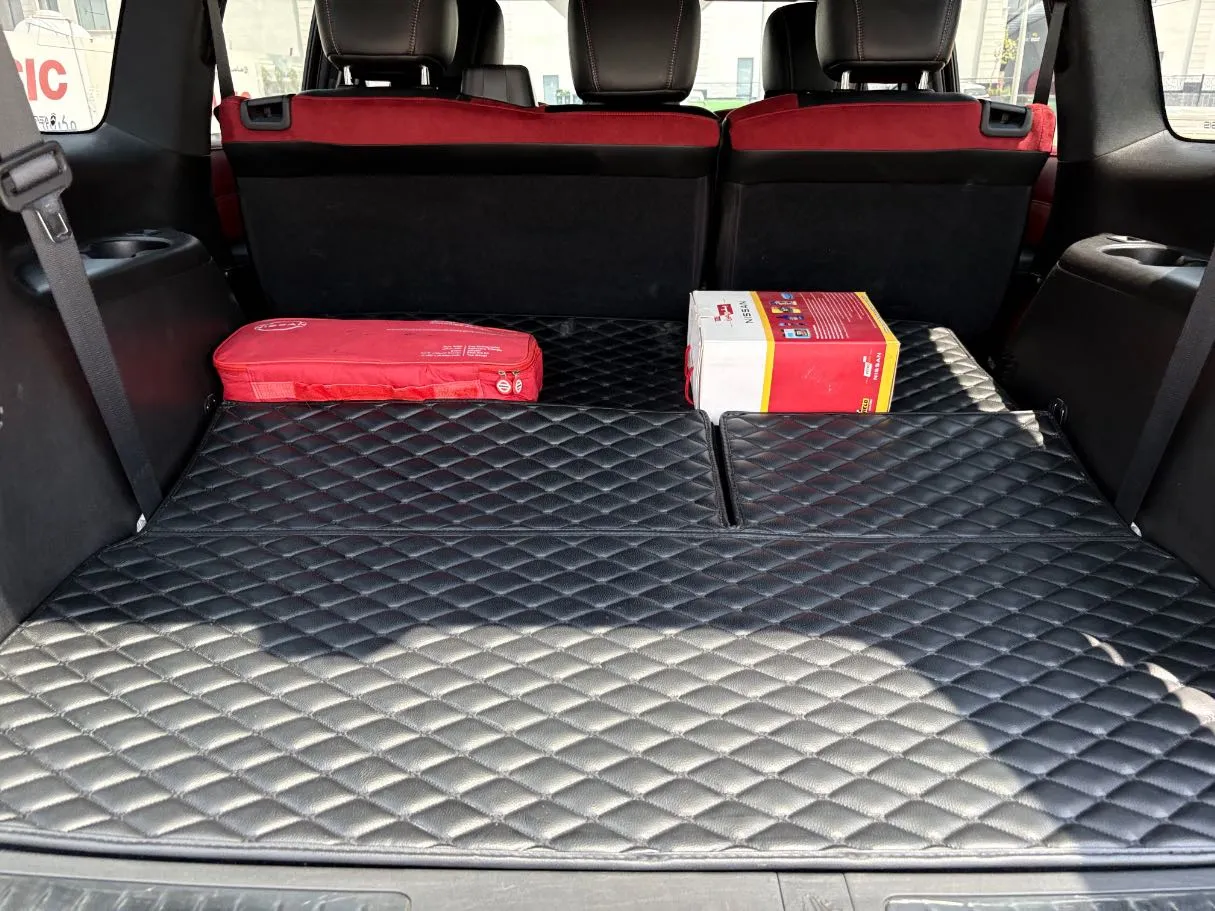 Car image 24
