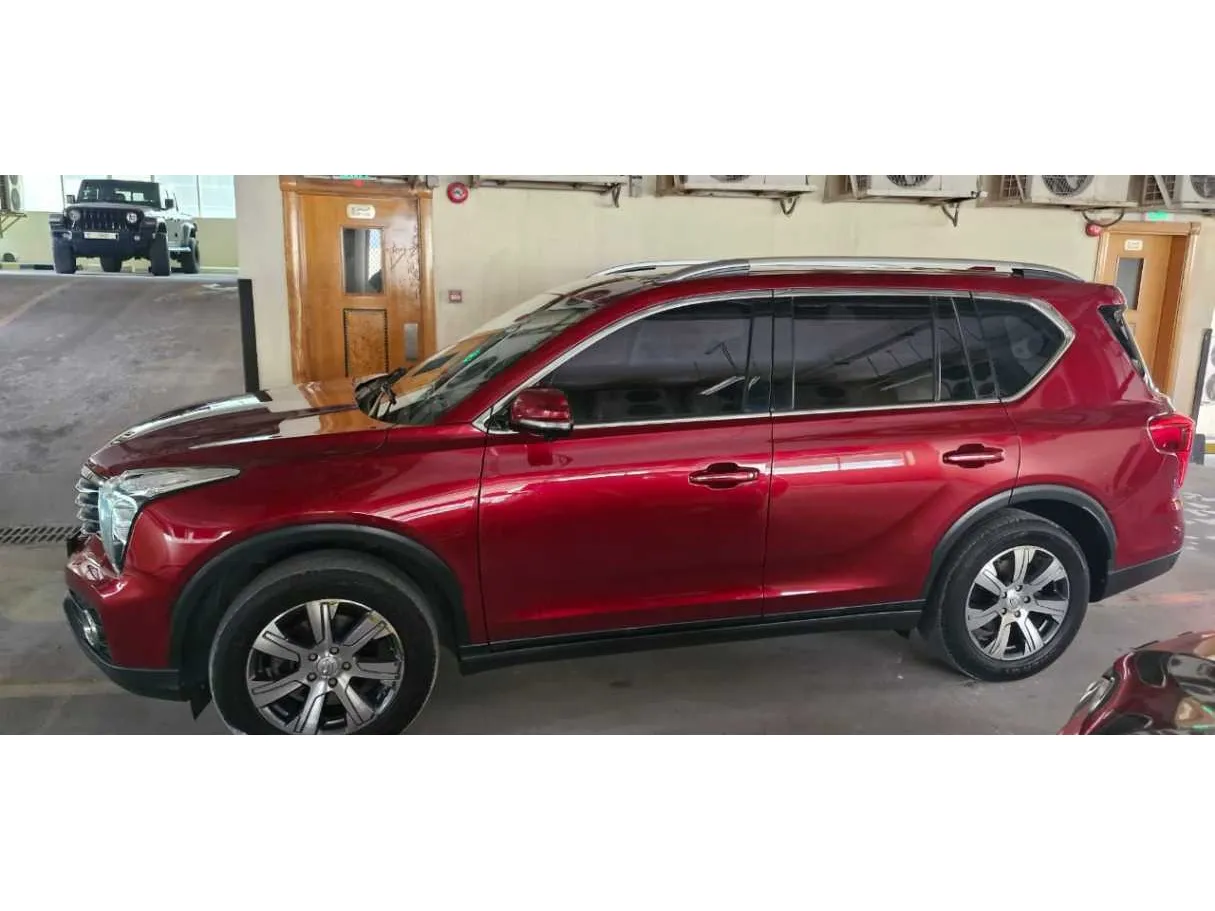 Car image 6