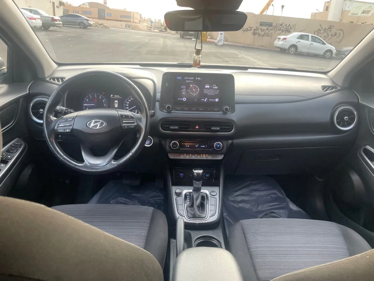 Car image 18