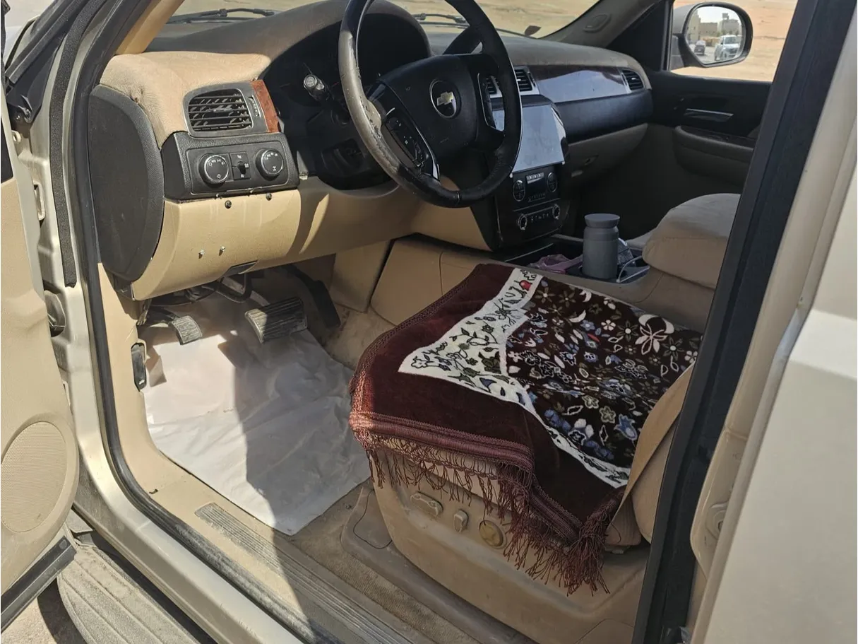 Car image 5